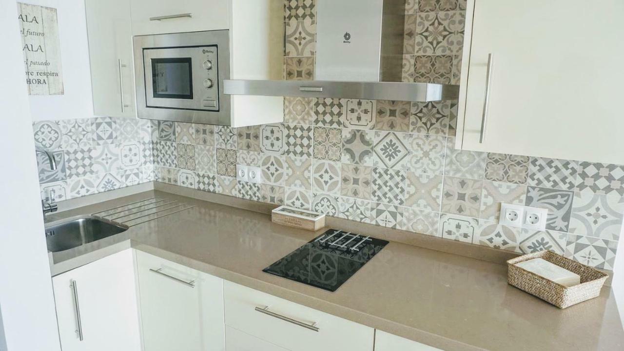 Beachfront Apartment In Fuengirola With Sea Views מראה חיצוני תמונה