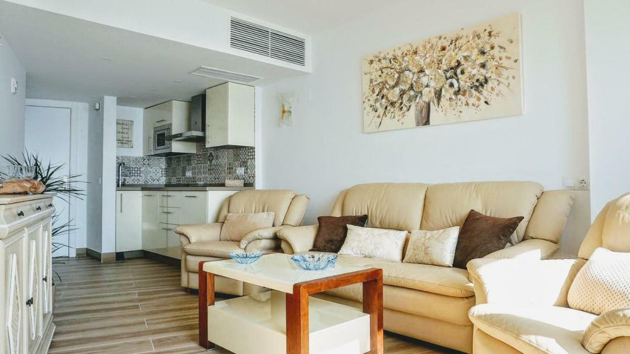 Beachfront Apartment In Fuengirola With Sea Views מראה חיצוני תמונה